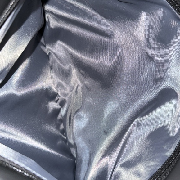 womens bag - Picture 3 of 8